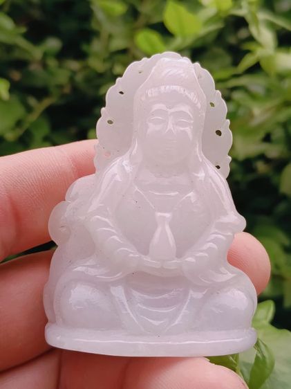 หยกแกะสลักเจ้าแม่กวนอิม รูปที่ 2