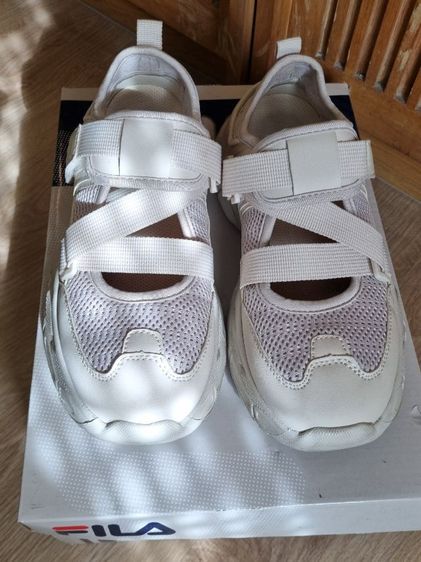 รองเท้าลำลองผู้หญิงสีครีม Fila เบอร์ 37 รูปที่ 11