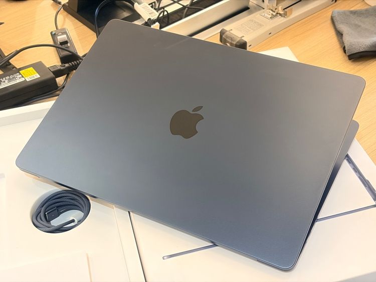 MacBook Air 15 M3  Midnight Ram 8 SSD 256GB ใช้งานน้อย ประกันเหลือ รูปที่ 2