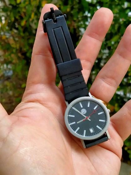 นาฬิกา Volkswagen ถ่าน
เครื่อง eta สีดำ
สภาพดี เดินดี ใช้งานปกติ รูปที่ 7