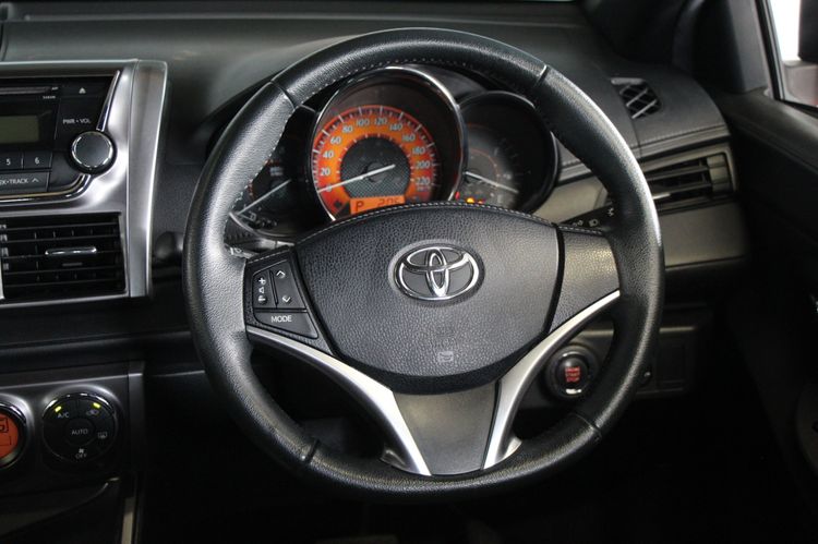 Toyota Yaris 2017 1.2 G Sedan เบนซิน ไม่ติดแก๊ส เกียร์อัตโนมัติ ส้ม รูปที่ 4