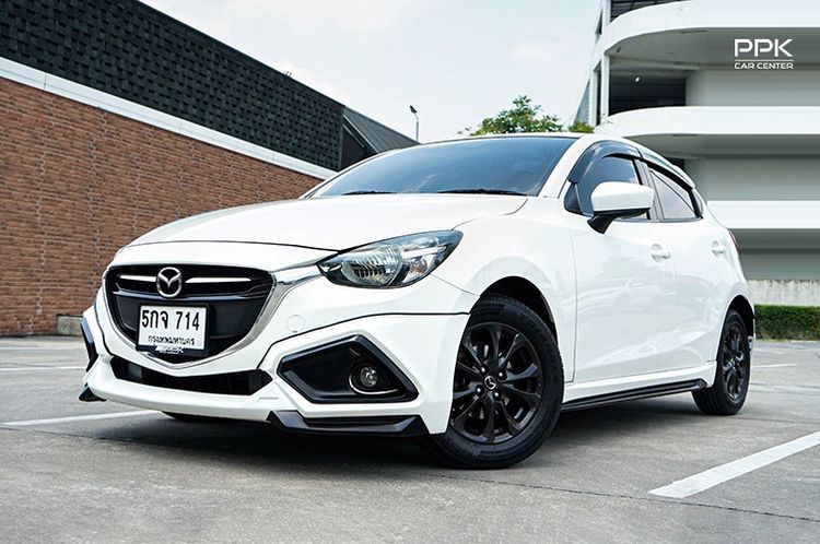 รถ Mazda Mazda 2 1.3 Sports High Plus สี ขาว