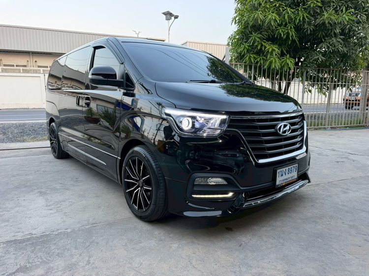 Hyundai H-1  2022 2.5 Elite Van ดีเซล ไม่ติดแก๊ส เกียร์อัตโนมัติ ดำ รูปที่ 3