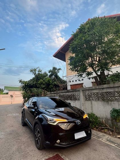 รถ Toyota C-HR 1.8 Hybrid Mid สี ดำ