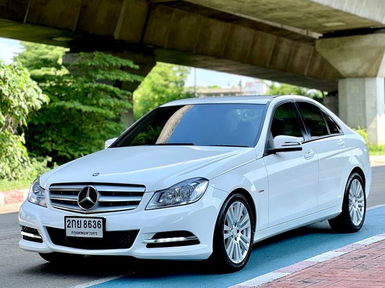 รถ Mercedes-Benz C-Class C200 CGI สี ขาว