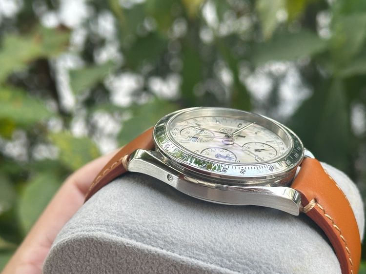 Rare OMEGA Speedmaster Triple Date Calendar Sliver Dial รูปที่ 3