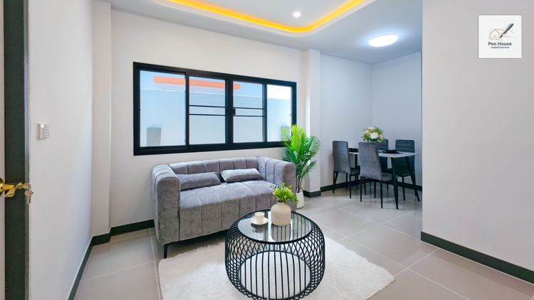 มีบางส่วน ขาย บ้านเดี่ยวพร้อมอยู่ เฟอร์ครบ ไม่ต้องแต่งเพิ่ม  2 นอน 2 น้ำ มบ.อมรทรัพย์ ทำเลดี ใกล้ ตลาดหนองจอก และร้านสะดวกซื้อ รูปที่ 4