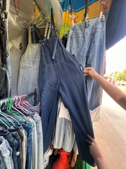 เอี๊ยมกางเกงขายาวและขาสั้น รูปที่ 17