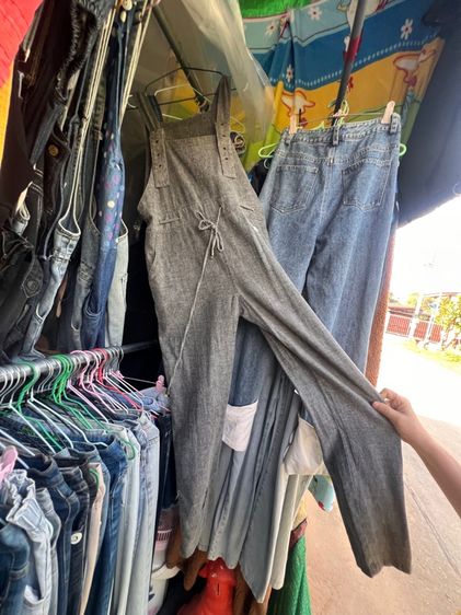 เอี๊ยมกางเกงขายาวและขาสั้น รูปที่ 9