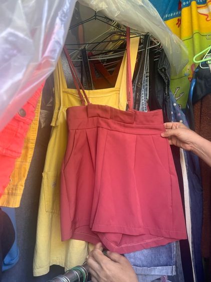 เอี๊ยมกางเกงขายาวและขาสั้น รูปที่ 16