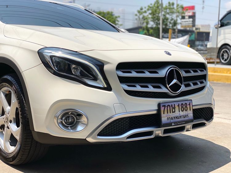 Mercedes-Benz GLA-Class 2019 GLA200 Utility-car เบนซิน ไม่ติดแก๊ส เกียร์อัตโนมัติ ขาว รูปที่ 2