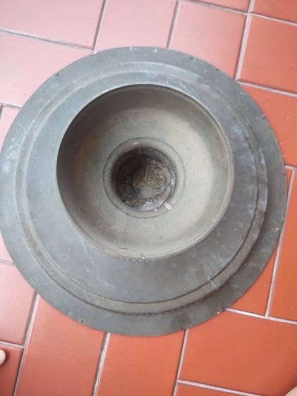 พานโตบพานทองเหลืองเก่า ลายดอกไม้ ขนาดกว้าง 15นิ้ว  ราคา 1500. รูปที่ 9