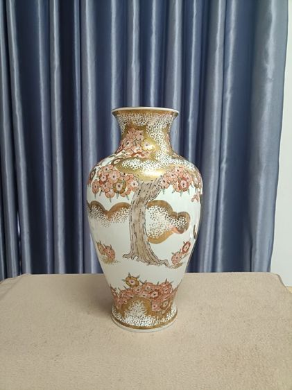 แจกันลายดอกเหมยหีบสมบัติ รูปที่ 2