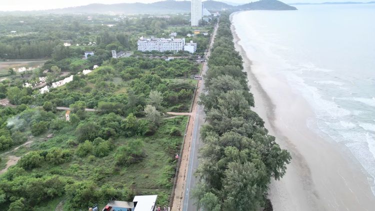 ขายที่ดินสวย ติดหาดแม่รำพึง