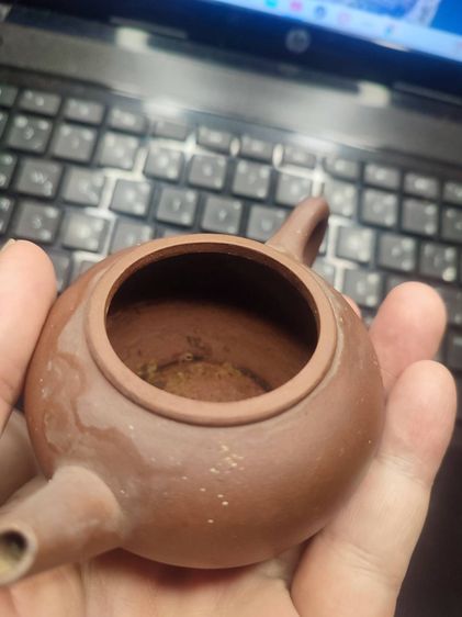 ปั้นชาเก่า หรือ กาน้ำชาสาธารณรัฐ  สภาพสวยไม่แตกไม่ร้าว - ไม่รั่ว ใต้ฝาใต้กา มีโค๊ต บรรยายด้วยภาพ รูปที่ 9