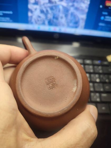 ปั้นชาเก่า หรือ กาน้ำชาสาธารณรัฐ  สภาพสวยไม่แตกไม่ร้าว - ไม่รั่ว ใต้ฝาใต้กา มีโค๊ต บรรยายด้วยภาพ รูปที่ 10