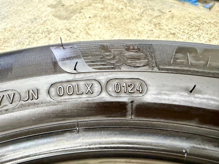 ยางขอบ 19” ยี่ห้อ MICHELIN รุ่น PILOT SPORT 4 SUV ขนาด 225-55R19 ปี 24 ดอกยางสวยมากๆ ไม่ปะ ไม่บวม รับประกัน รูปที่ 3