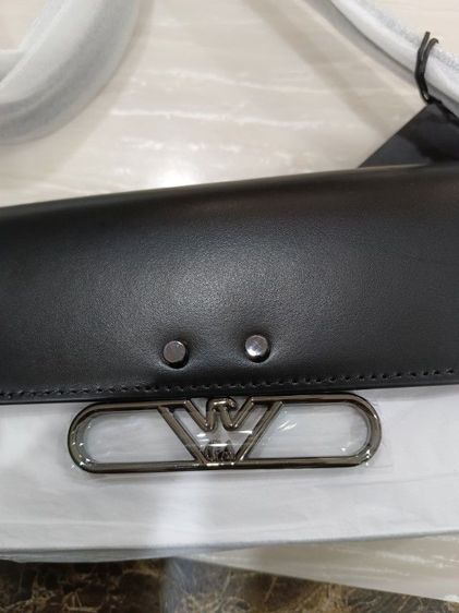กระเป๋าสะพายผู้หญิง emporio armani ของแท้มือ 1 รูปที่ 8