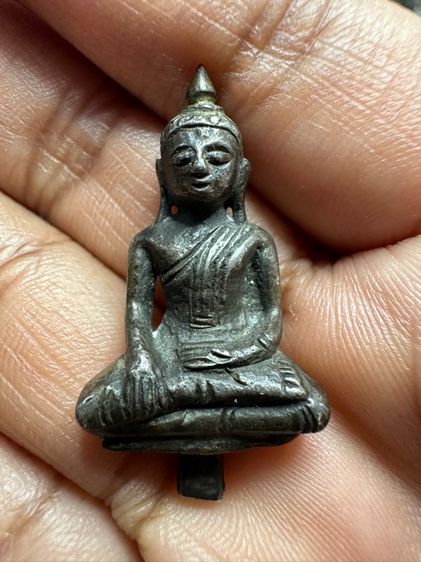 พระยอดธงเนื้อเงินค่ะ