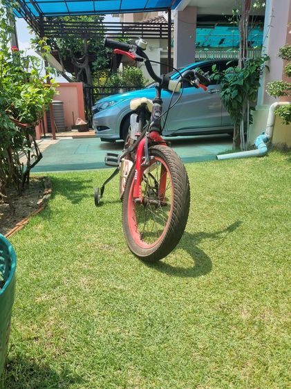 รถจักรยานมือสองคุณภาพดีสวย สำหรับเด็กเล็กมีล้อเล็กเสริมที่ล้อหลัง พอโตหน่อยถอดล้อเสริมออก ใช้ได้ถึง10-11ขวบ รูปที่ 5