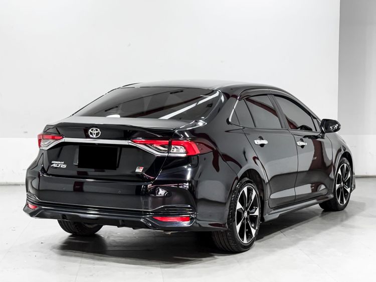 Toyota Altis 2019 1.8 GR Sport CVT Sedan เบนซิน ไม่ติดแก๊ส เกียร์อัตโนมัติ ดำ รูปที่ 3
