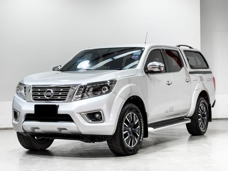 รถ Nissan NP300-NAVARA 2.5 Calibre V สี บรอนซ์เงิน