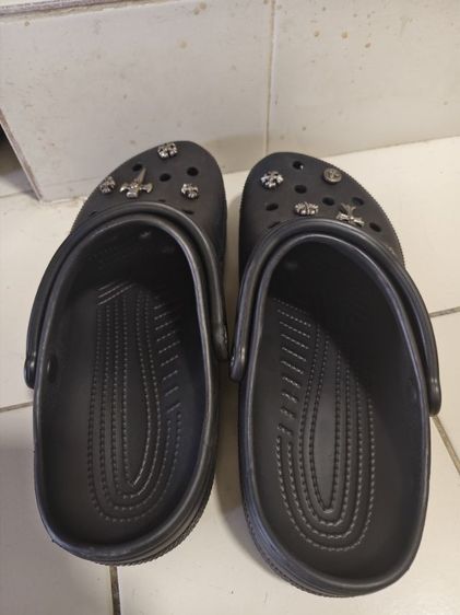 crocs แท้ สภาพสวยๆ ไม่มีตำหนิ ใช้งานไม่ถึงเดือน เบอร์m9w11 รูปที่ 3