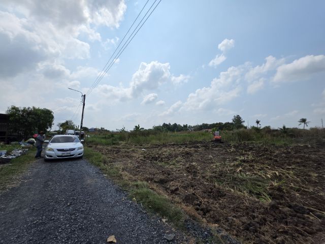 ที่ดิน สุวินทวงค์