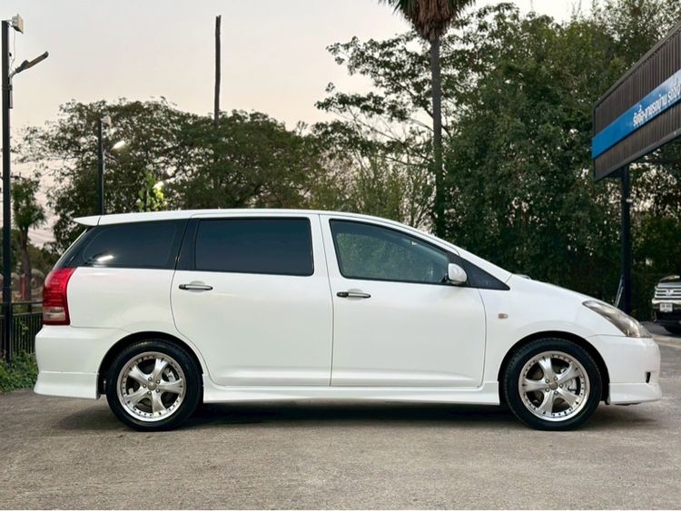 Toyota Wish 2006 Sedan เบนซิน LPG เกียร์อัตโนมัติ ขาว