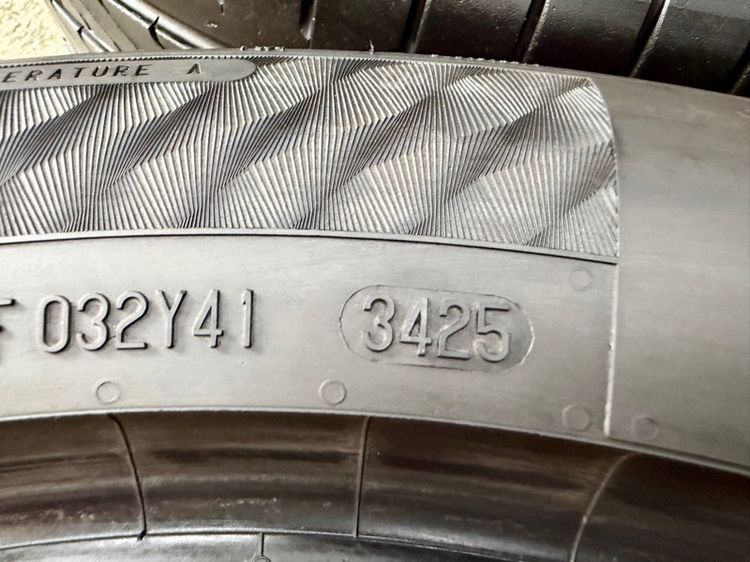 ยางถอดป้ายแดงขอบ 19” ยี่ห้อ CONTINENTAL รุ่น PremiumContact C ขนาด 235-50R19 ปี 25 ตุ่มหน้ายางยังอยู่ครบ รูปที่ 3