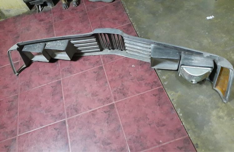 ขายกระจังไฟเหลี่ยม Bmw E21 แถมไฟ 4 ดวง รูปที่ 3