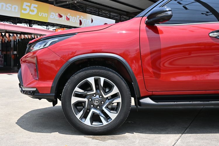 Toyota Fortuner 2022 2.8 LEGENDER 2WD AT Utility-car ดีเซล ไม่ติดแก๊ส เกียร์อัตโนมัติ แดง รูปที่ 4