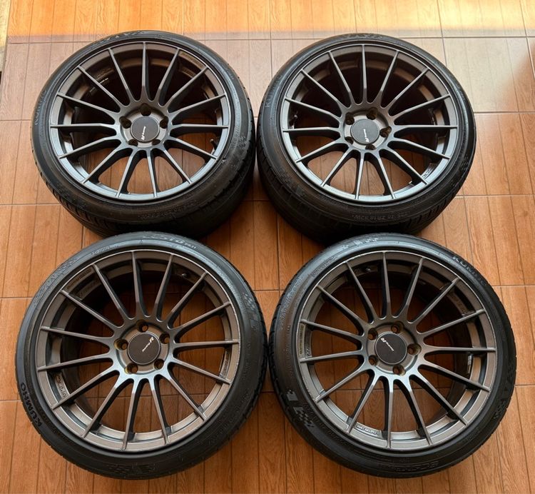 ล้อพร้อมยางRs05rrขอบ18กว้าง8.5ET35งานNK 225 40 18