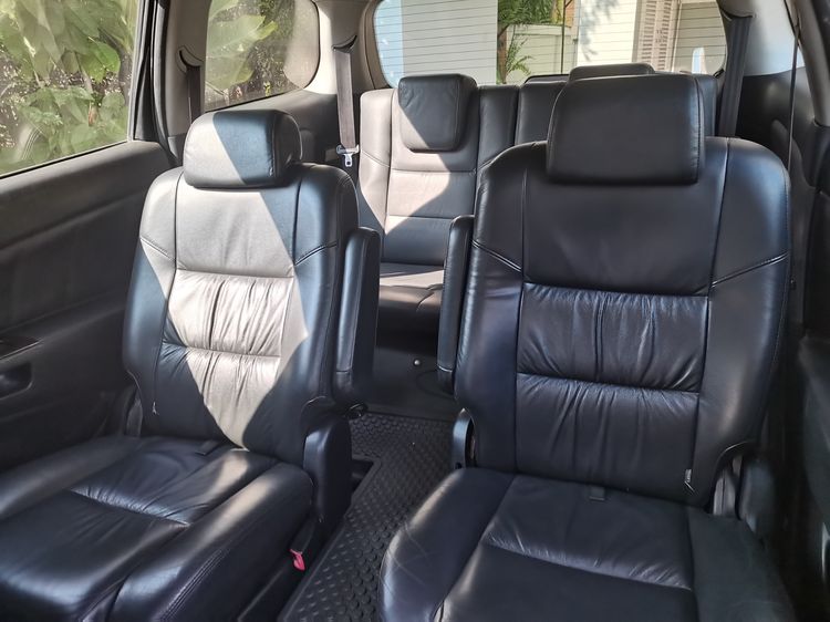 รถ Toyota Wish 2.0 Q สี น้ำเงิน