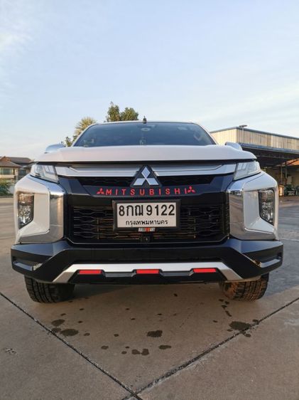 Mitsubishi Triton 2019 2.4 GT Premium 4WD Pickup ดีเซล ไม่ติดแก๊ส เกียร์ธรรมดา ขาว รูปที่ 2