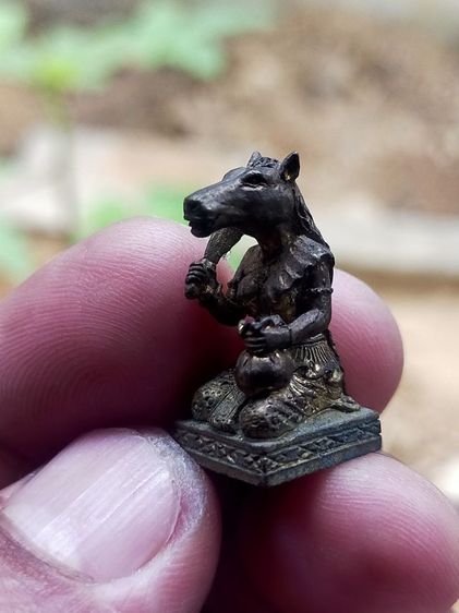 แก้วหน้าม้า🐎 หลวงพ่อมุ้ยเสริมดวงปีมะเมียแก้ปีชงคนดวงตก รูปที่ 4