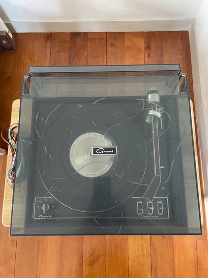 เครื่องเล่นแผ่นเสียง garrard รูปที่ 2