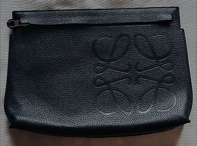 กระเป๋าถือ Loewe 