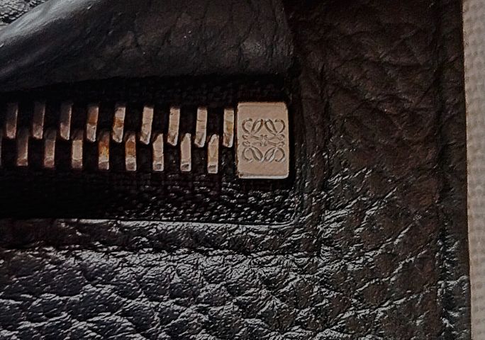 กระเป๋าถือ Loewe  รูปที่ 3