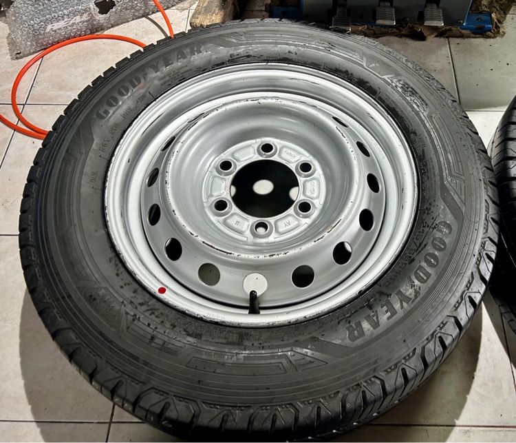 ล้อกระทะขอบ16 6รู พร้อมยาง 215 65 16 รูปที่ 4