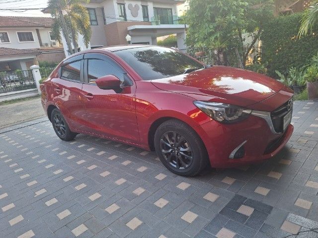 รถ Mazda Mazda 2 1.3 High Plus สี แดง