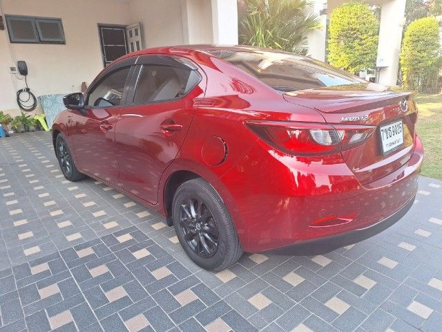 Mazda Mazda 2 2018 1.3 High Plus Sedan เบนซิน เกียร์อัตโนมัติ แดง รูปที่ 4