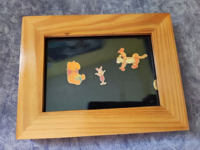 กรอบรูปชุดเข็มกลัด Winnie the Pooh  Friends Disney