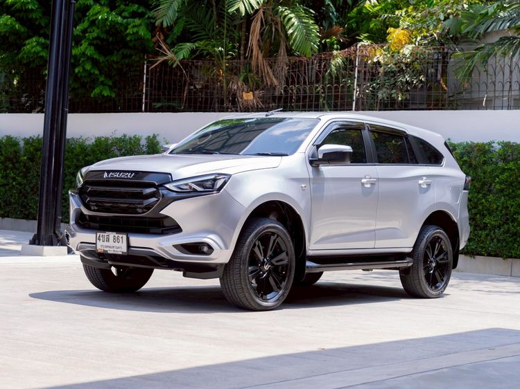 Isuzu MU-X 2023 1.9 Active 2WD Utility-car ดีเซล ไม่ติดแก๊ส เกียร์อัตโนมัติ เงิน รูปที่ 3