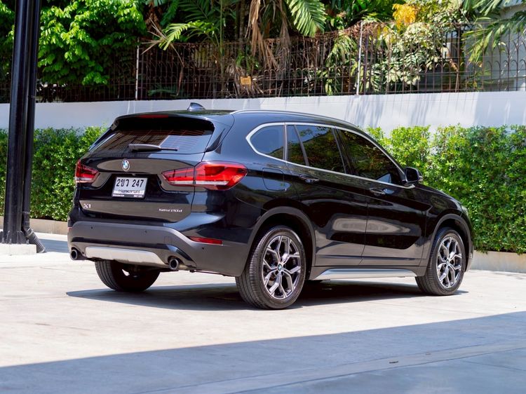 BMW X1 2022 2.0 sDrive20d xLine Utility-car ดีเซล ไม่ติดแก๊ส เกียร์อัตโนมัติ ดำ รูปที่ 4