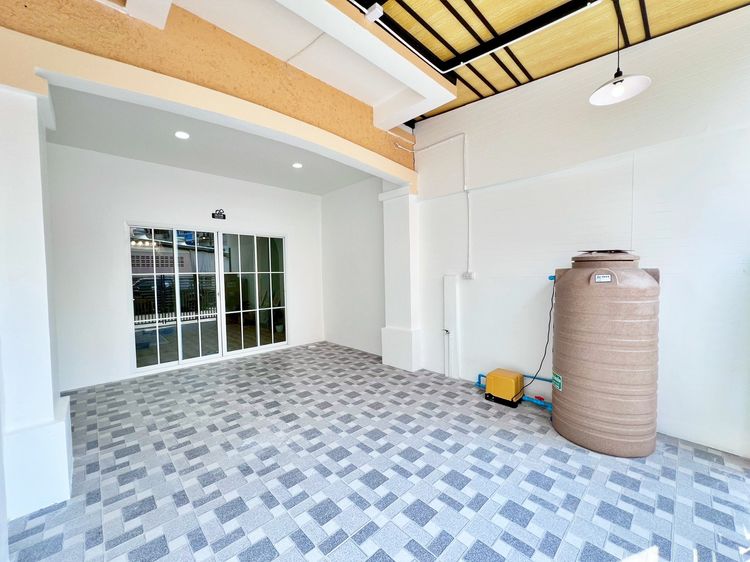 มีบางส่วน ขาย ทาวน์เฮ้าส์ 2 ชั้น 17 ตรว. หมู่บ้านรามอินทรา 71 คู้บอน 27 แยก 35 3 นอน 2 น้ำ ครัวต่อเต็ม ทำเลดี ใกล้ MRT คู้บอน รูปที่ 2