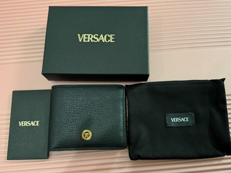กระเป๋า versace  Medusa Biggie Leather WAllet