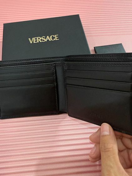 กระเป๋า versace  Medusa Biggie Leather WAllet รูปที่ 3