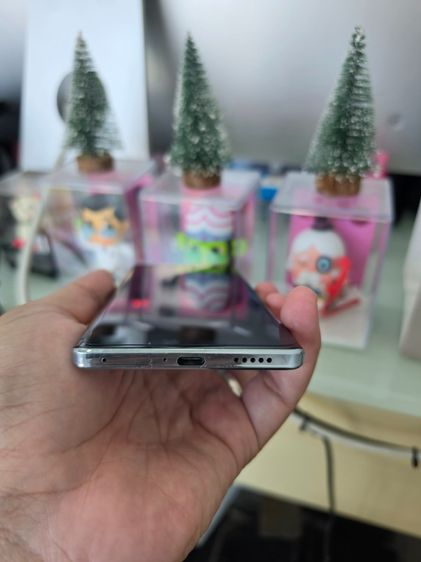 Vivo V30 เจ้าของขายเอง สีขาว เครื่องศูนย์ สภาพสวยมากๆ แรม 12+12 รูปที่ 3