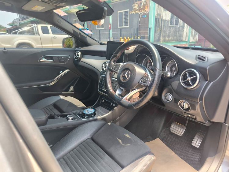 Mercedes-Benz GLA-Class 2017 GLA250 เบนซิน เทา รูปที่ 3
